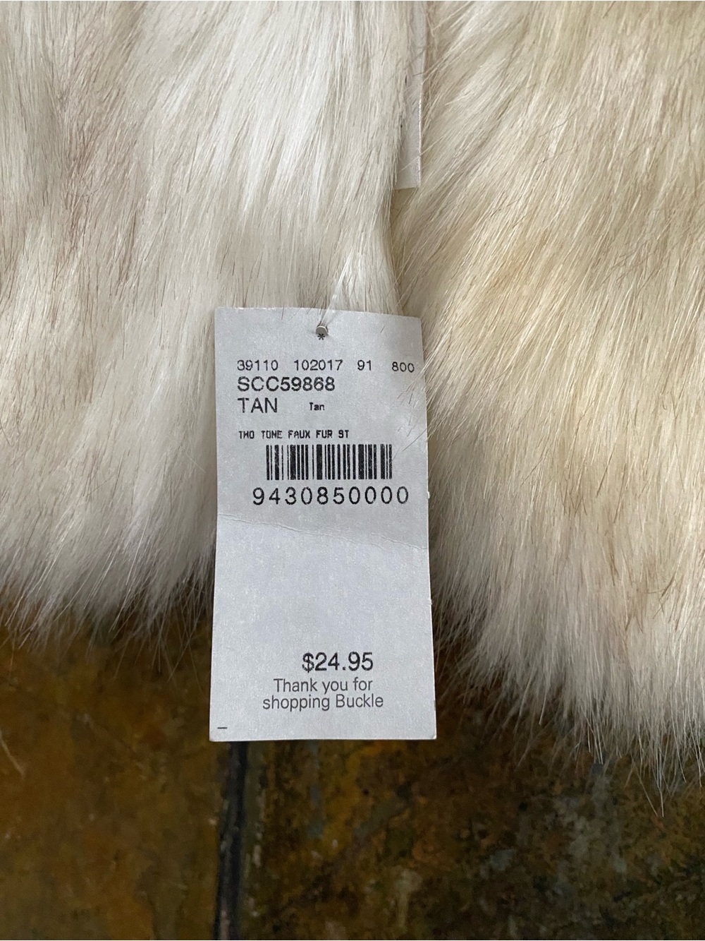 Two-Tone Faux Fur Scarf in Cream and Tan